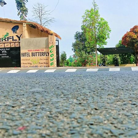 Hotel Butterfly - Peaceful Garden For Nature Lovers Sauraha Esterno foto