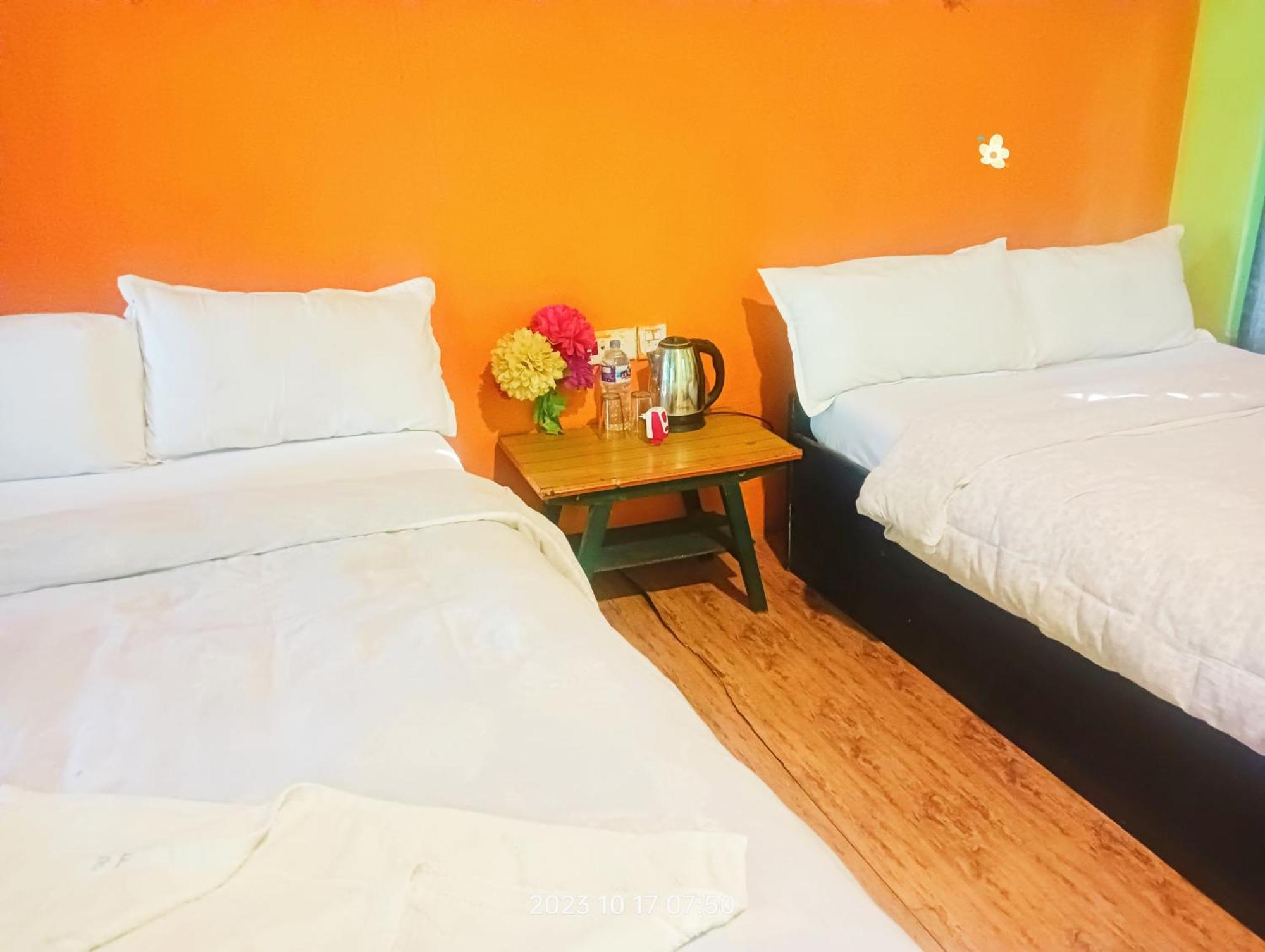 Hotel Butterfly - Peaceful Garden For Nature Lovers Sauraha Esterno foto