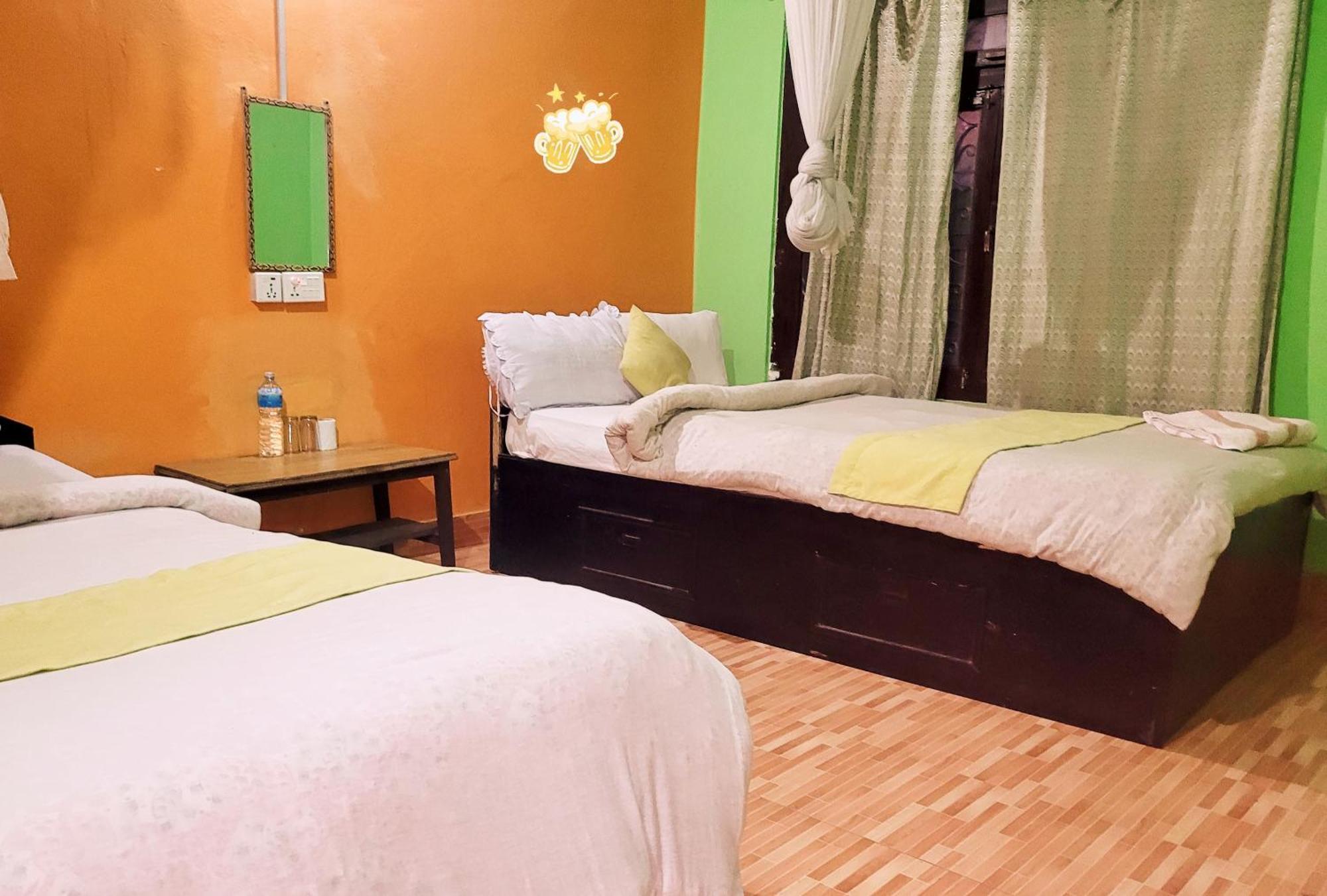 Hotel Butterfly - Peaceful Garden For Nature Lovers Sauraha Esterno foto